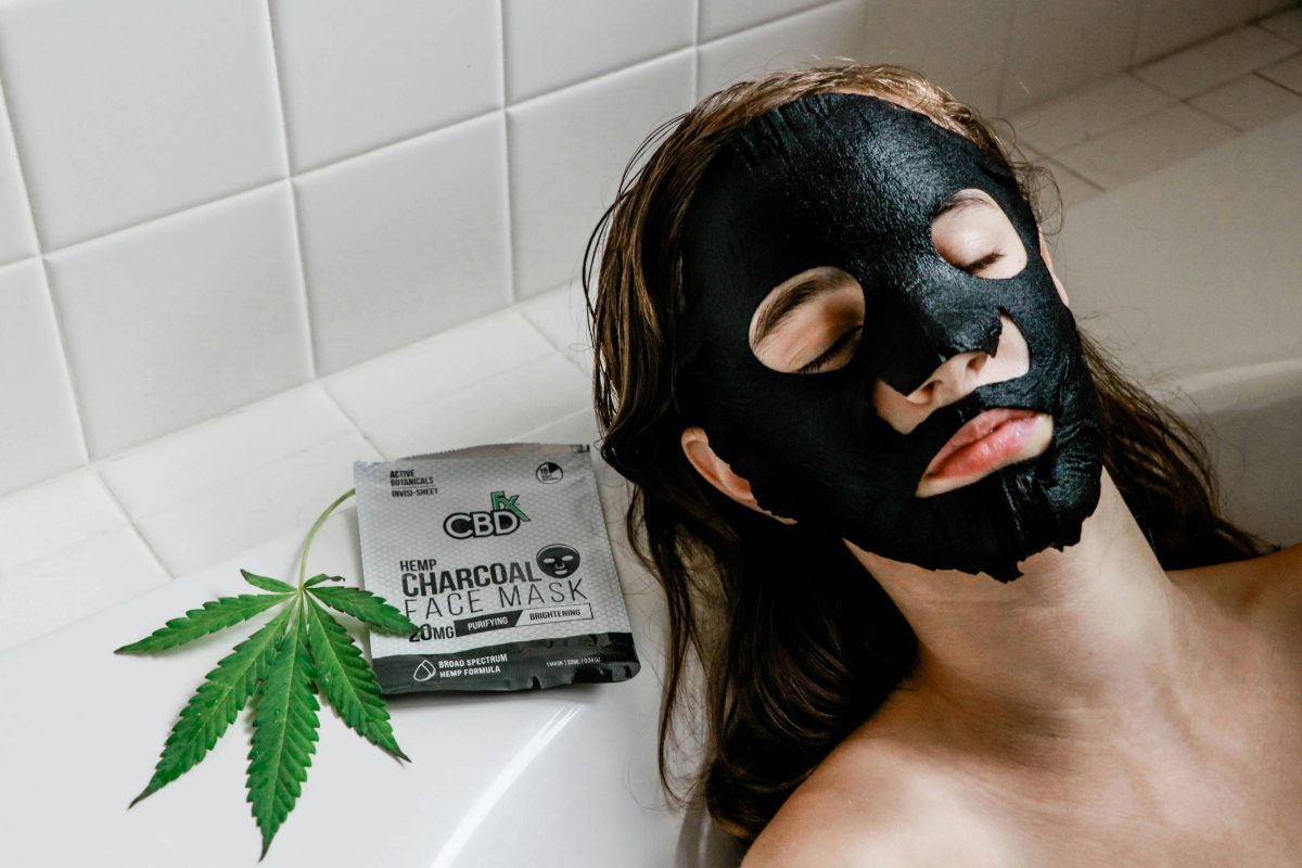 PALMS Day Spa gallery — nails, facial, laser and massage treatments